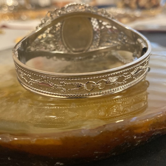 Xxsoldxx Vintage Whiting & Davis Hematite & silver clamp bracelet EUC 6.5" - Picture 8 of 11